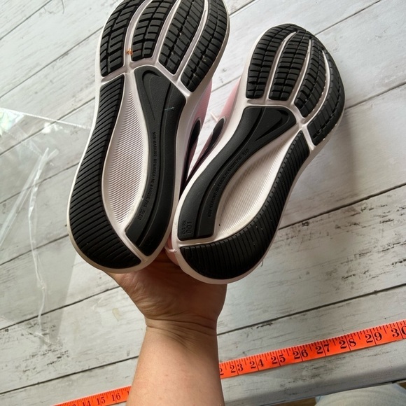 Nike Star Runne pink and black athletic shoes size 7Y - Picture 10 of 11